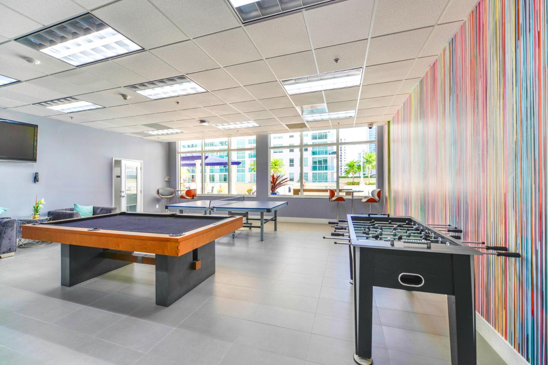 Upscale In Brickell Apartment *