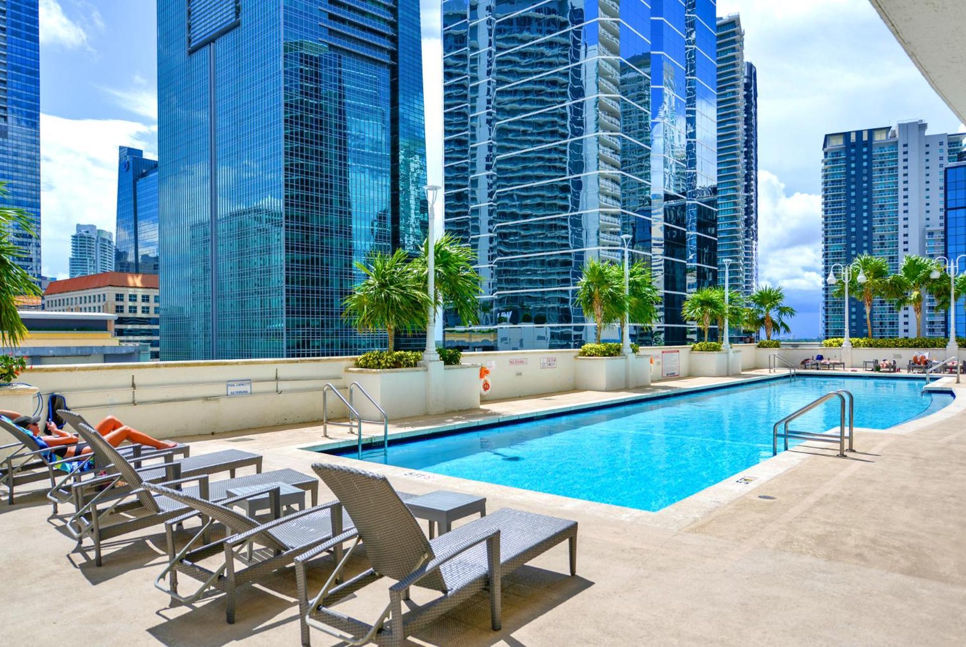 Upscale In Brickell Apartment *